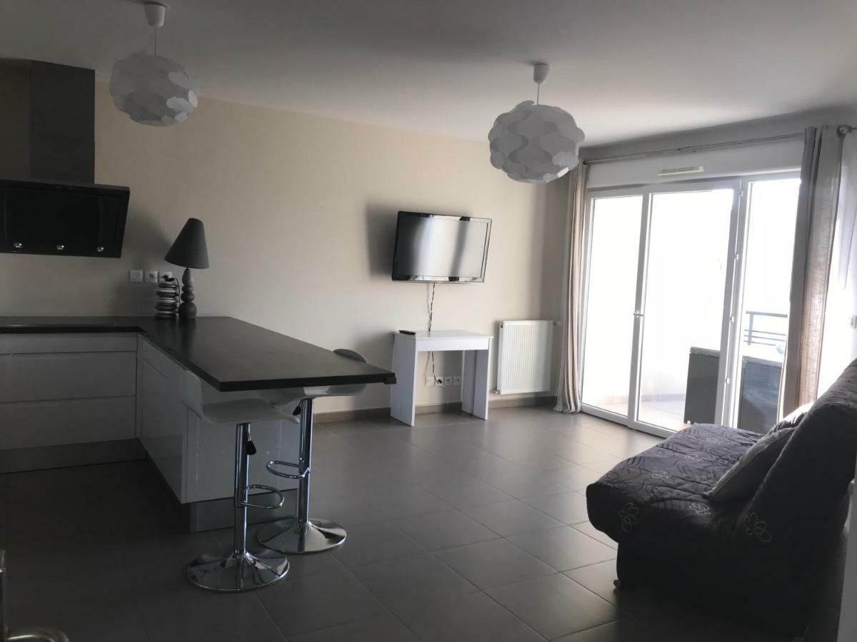 Appart' Au Port Lägenhet Fréjus Exteriör bild
