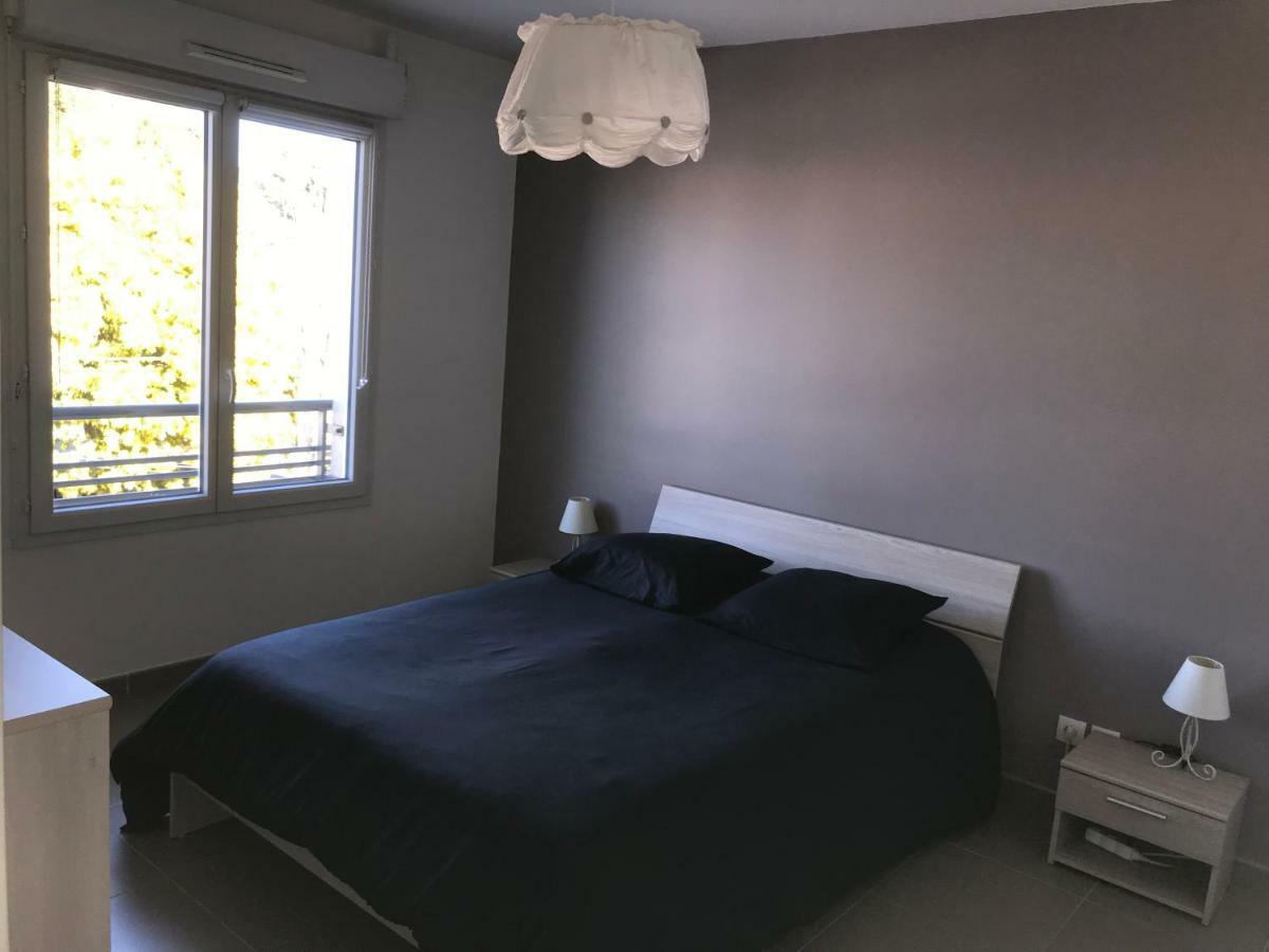 Appart' Au Port Lägenhet Fréjus Exteriör bild